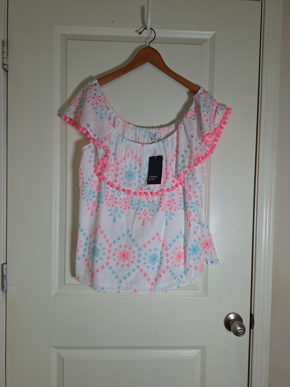 Crown & Ivy Resort Off The Shoulder Top Pom Pom Embroidered Cotton Blouse XL - Picture 2 of 7